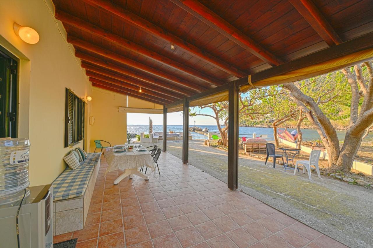 Seaside House In Ravdouha Villa Ravdhoúkha Exteriör bild